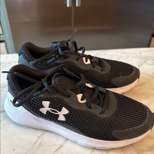 Under Armor women’s Surge 3 running shoes